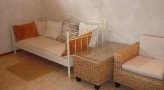 Гостиница Загородная Усадьба Черноморское  Стандартный двухместный номер с 1 кроватью или 2 отдельными кроватями-2